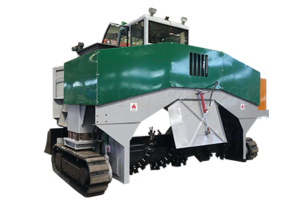 Small-scale crawler type composting machine